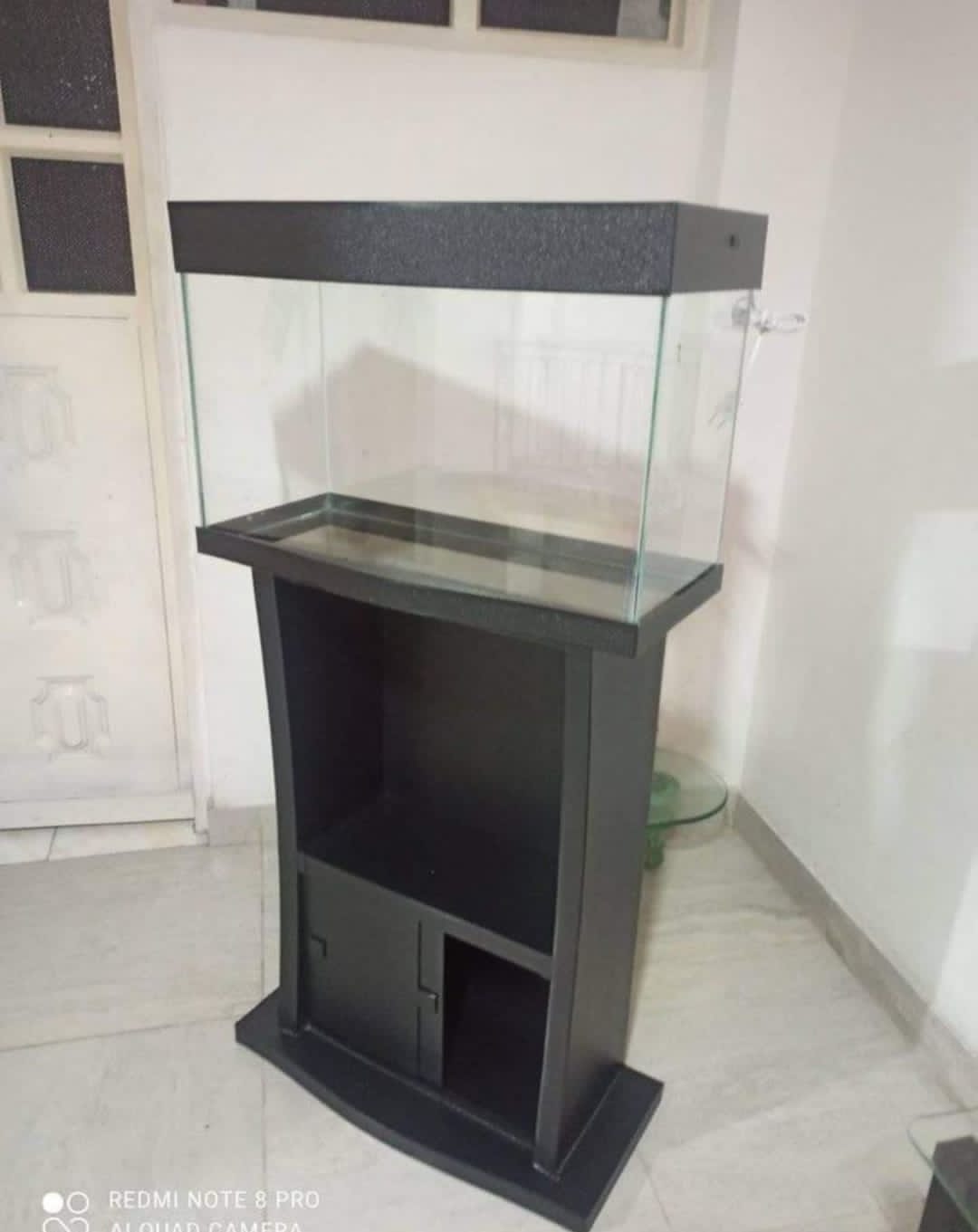 Mueble Mediano para Acuario o terrario 70x30