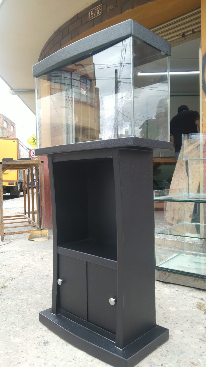 Mueble pequeño para Acuario o terrario 60x25